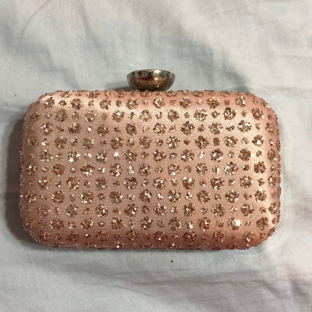 Tan box clutch